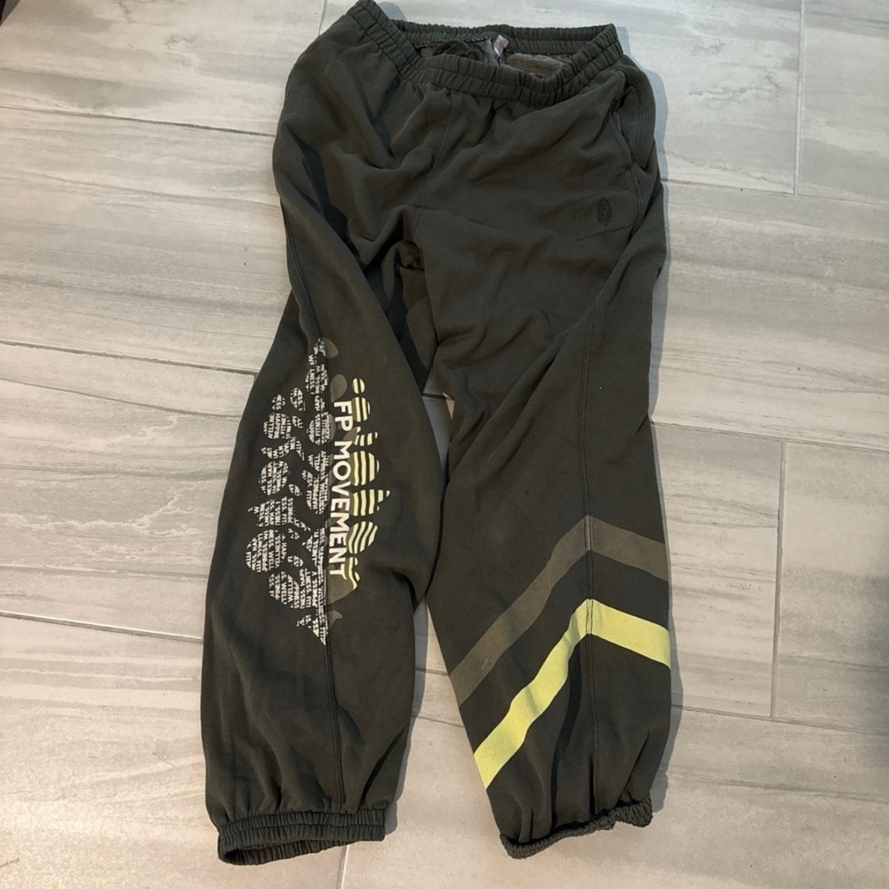 NWOT! FP Free People Movement All Star Logo Pants Sz Small